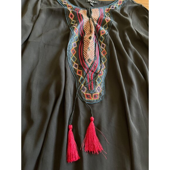 Sami & Jo black embroidered front long open sleeved dress size 2X - Picture 2 of 11